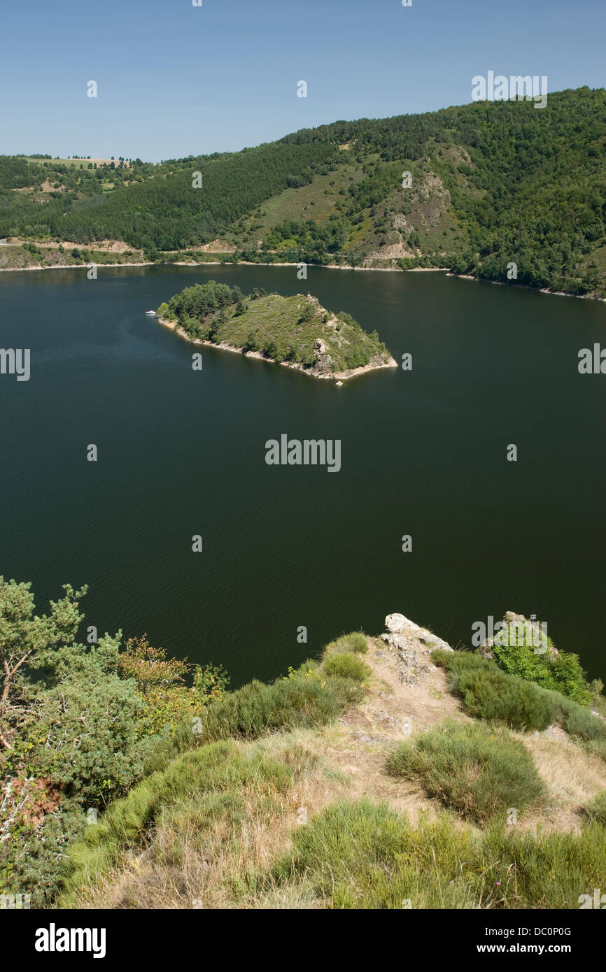 LAC DE MALLET BARRAGE DE GRANDVAL CANTAL AUVERGNE FRANKREICH Stockfoto