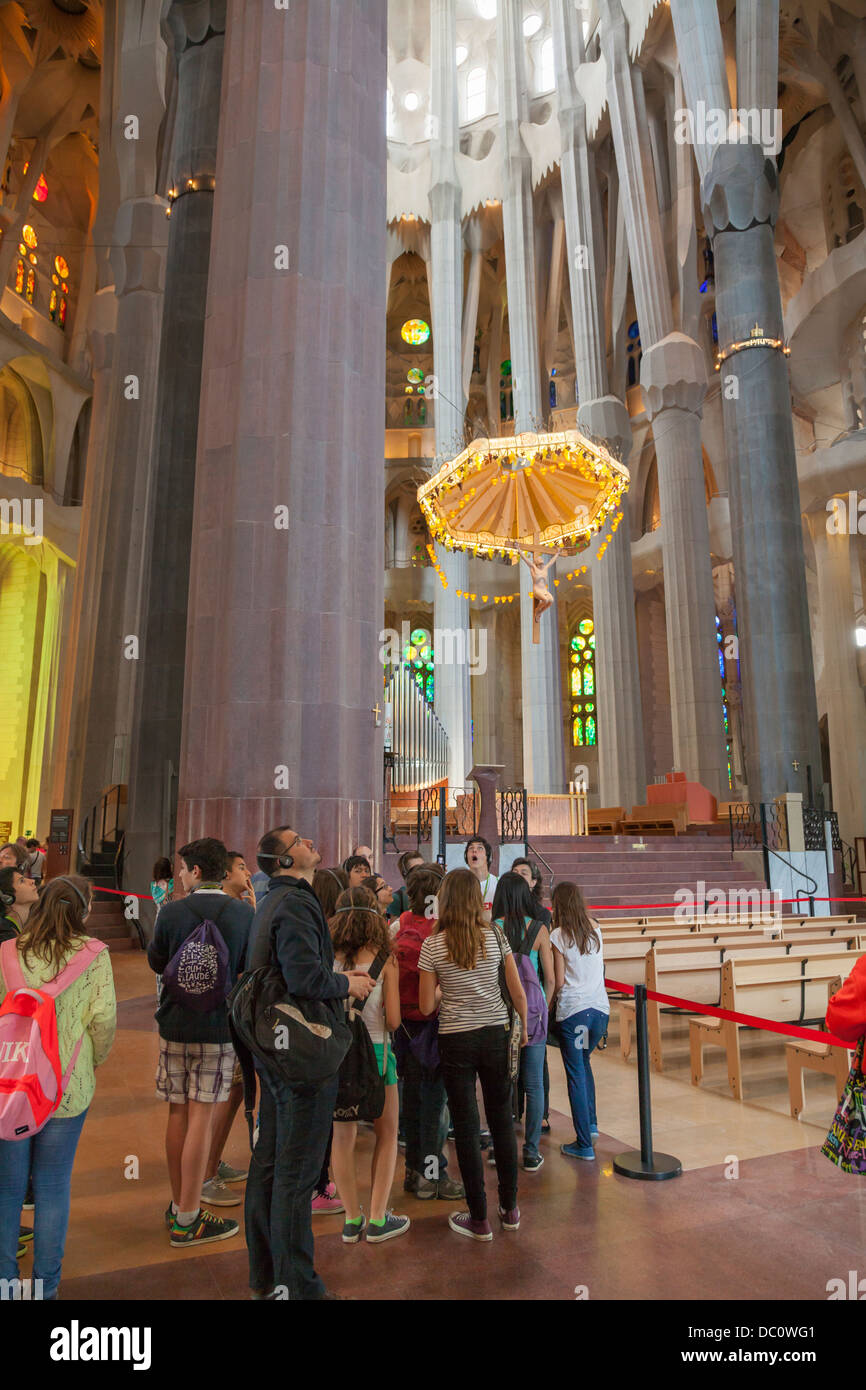 Touristen in La Sagrada Familia Kathedrale Barcelona Stockfoto