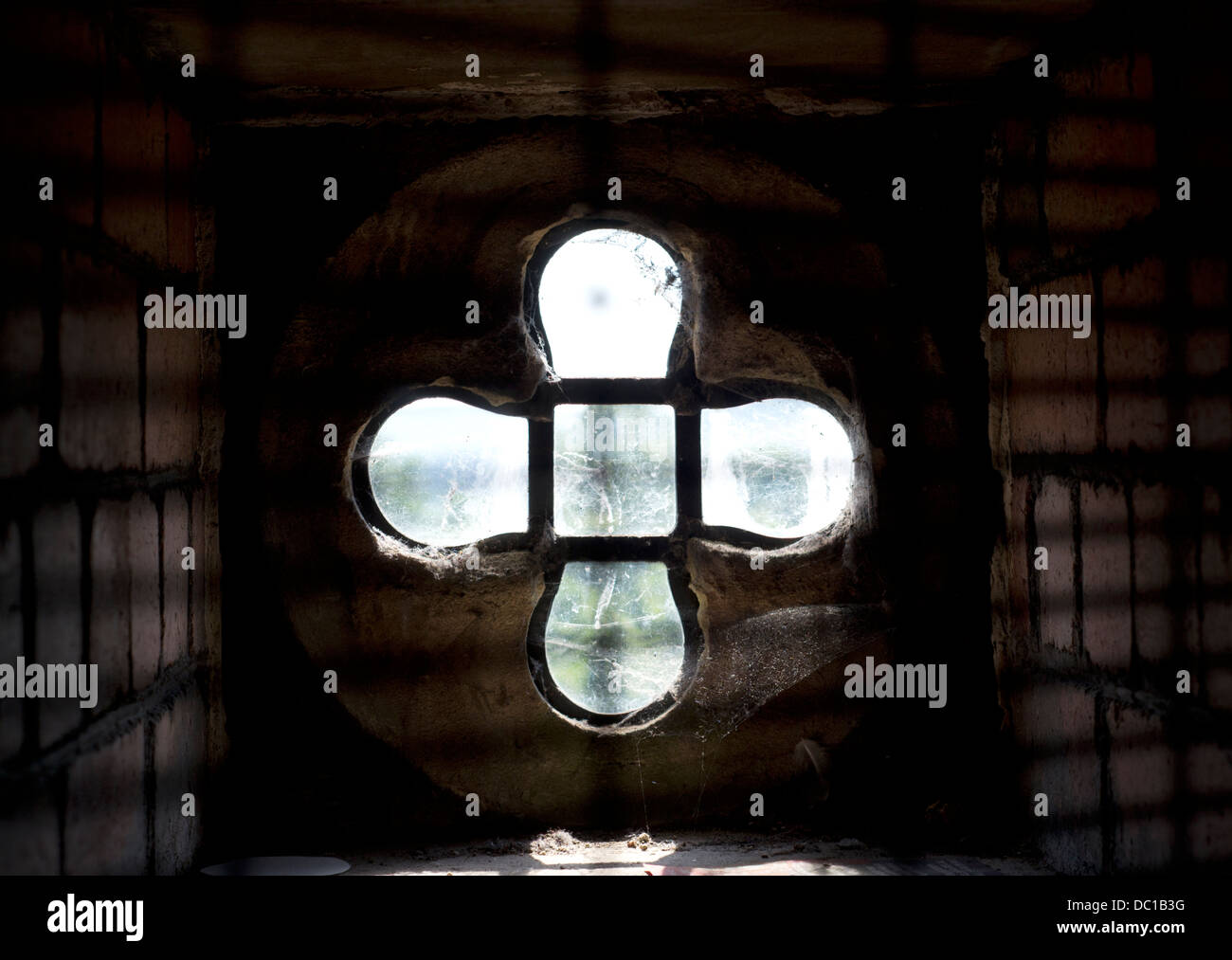 Die Ansicht in einem kleinen Fenster in Brandon Turm, Bristol, UK. Stockfoto Die Ansicht in einem kleinen Fenster in Brandon Turm, Bristol, UK. Stockfoto