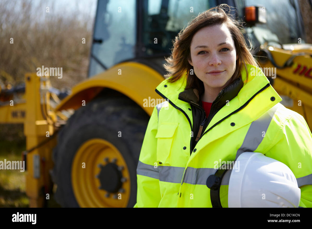 Porträt von weiblichen Projektmanager auf Baustelle Stockfoto