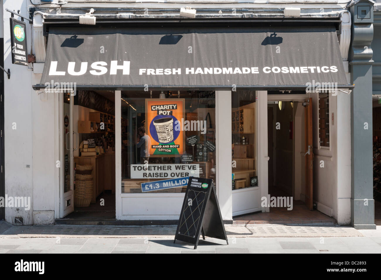 Üppige handgemachte Kosmetik shop South Molton Street London UK Stockfoto