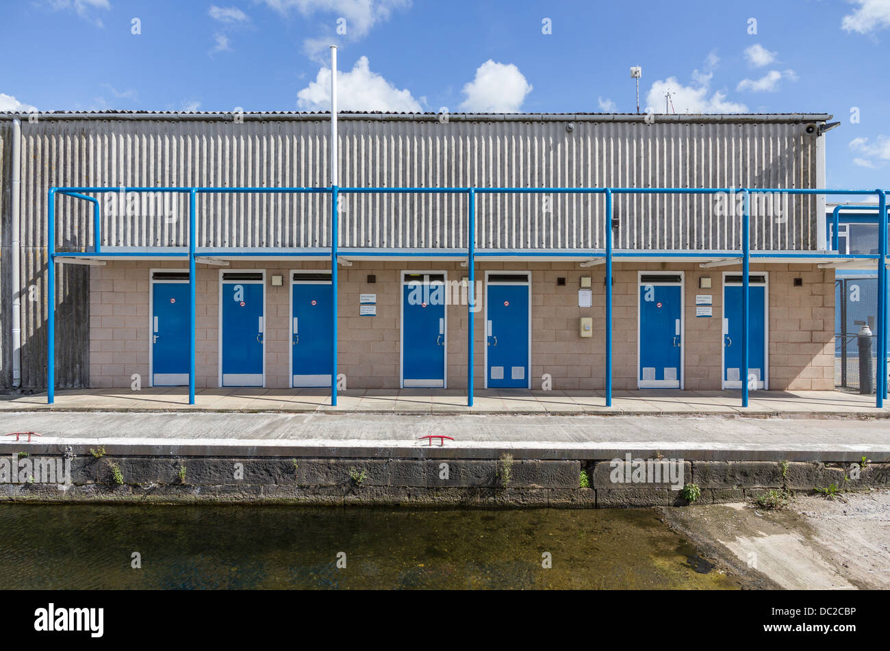 Liegeplatz-Halter Einrichtungen Gebäude in Glasson Basin, Glasson Dock, Lancaster, Lancashire. Stockfoto