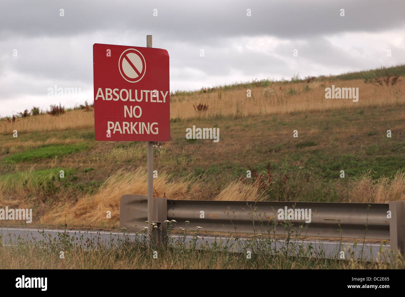 Absolut No Parking Zeichen in England UK Stockfoto