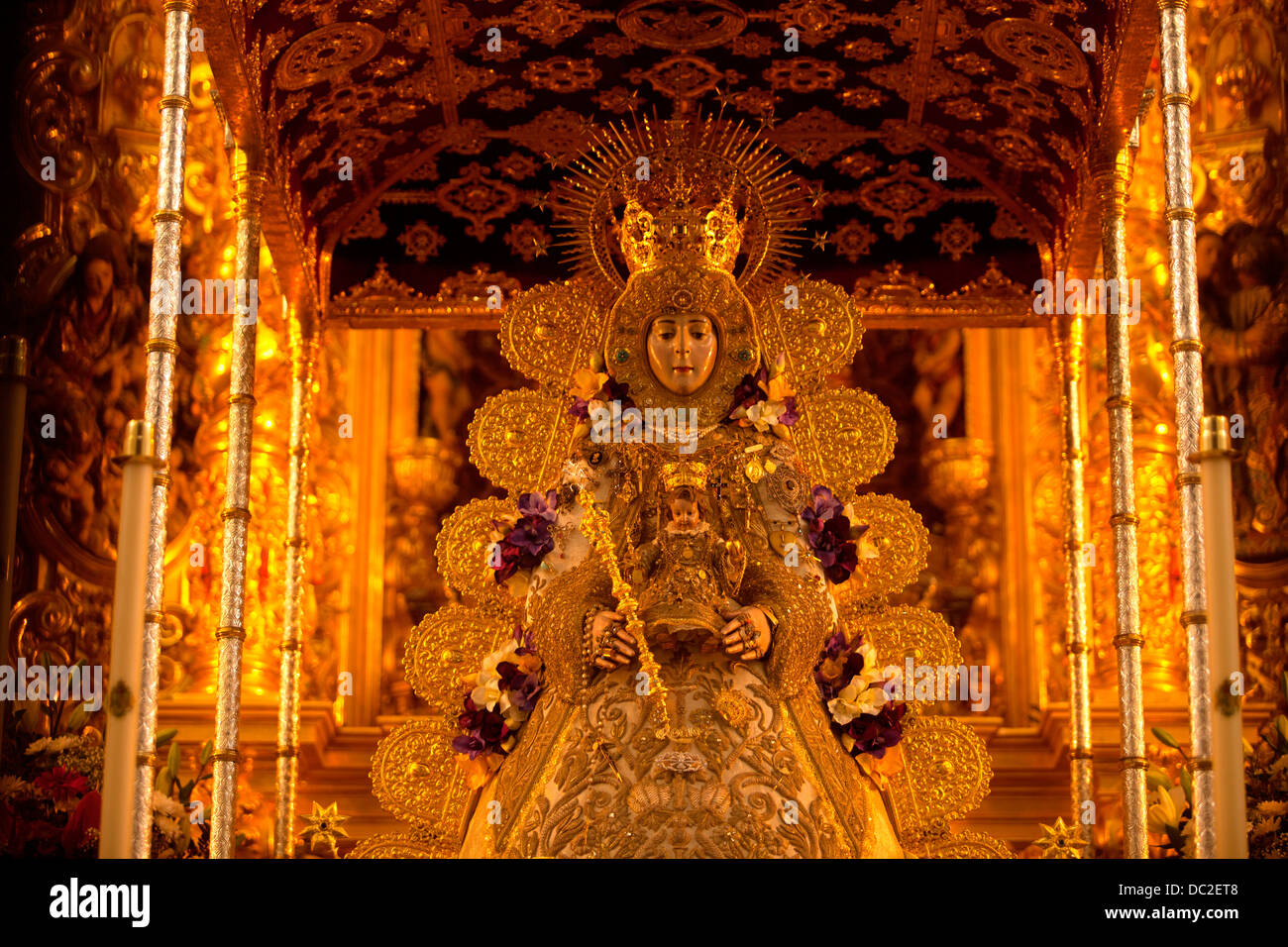 Die Virgen del Rocio in ihrer Einsiedelei in Almonte, Donana Nationalpark, Huelva Provinz, Andalusien, Spanien Stockfoto