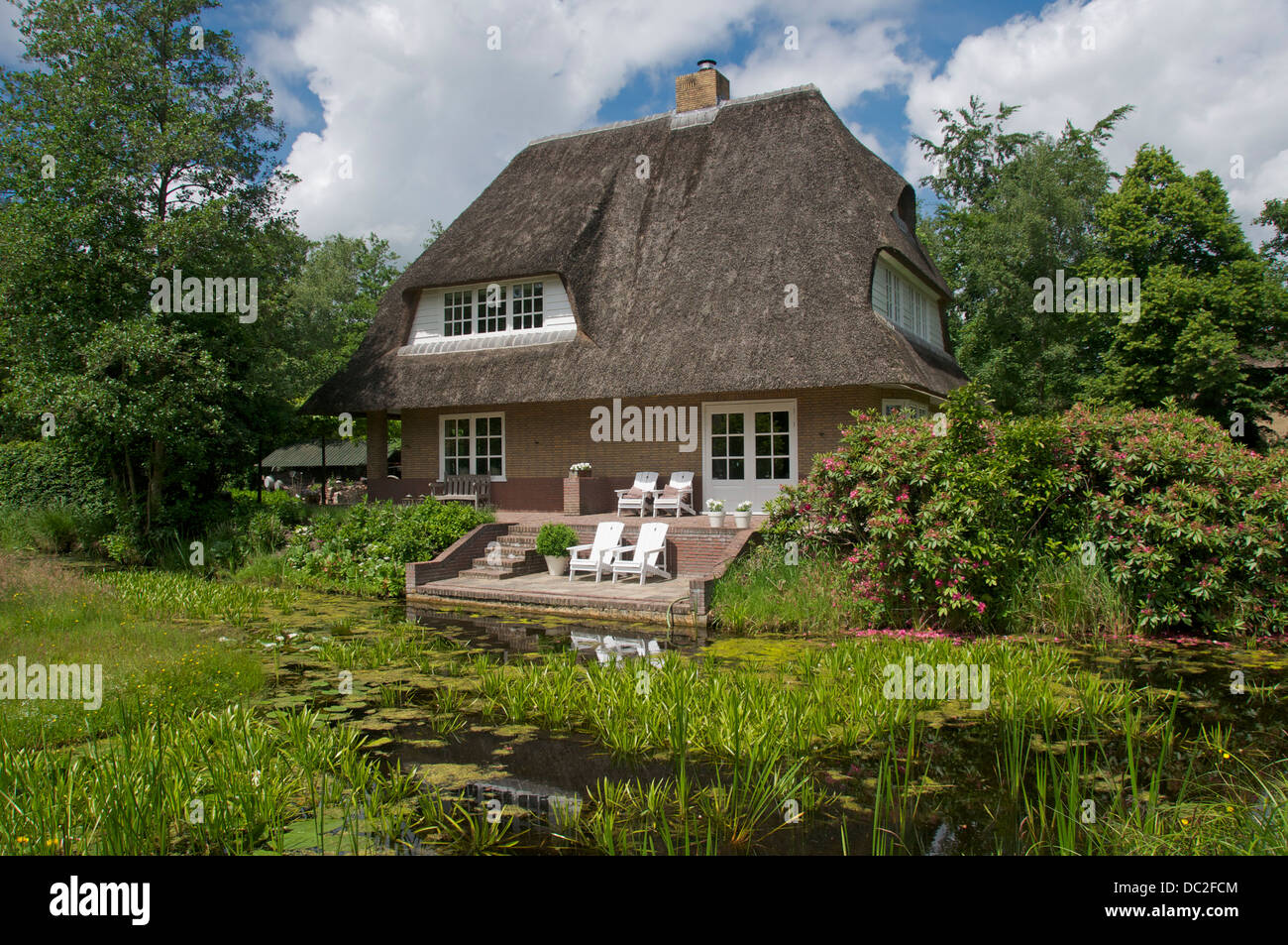 Traditionellen strohgedeckten Haus Giethoorn Holland Stockfoto