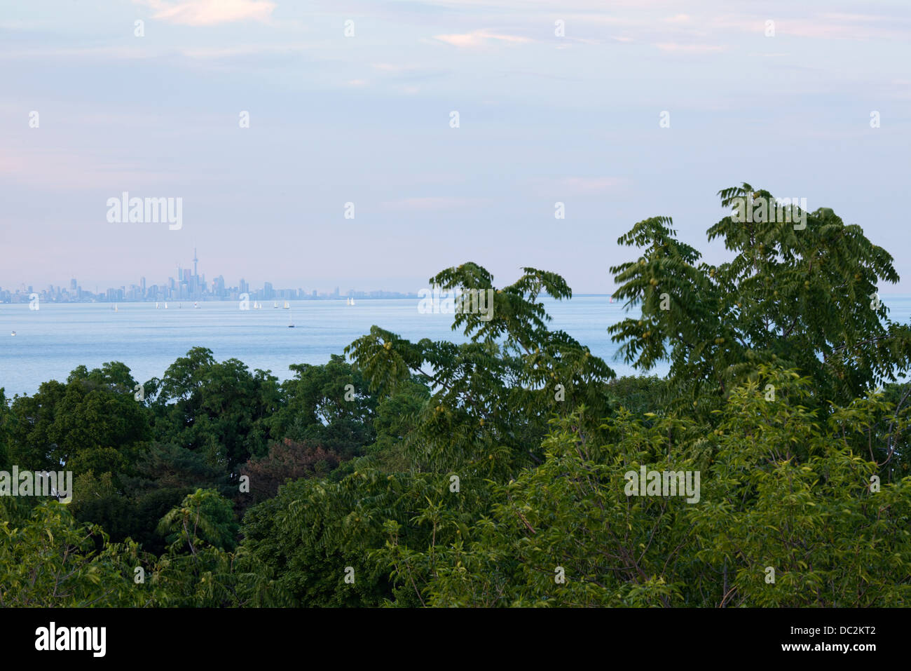 Toronto Skyline aus Burlington, Ontario, Kanada. Stockfoto