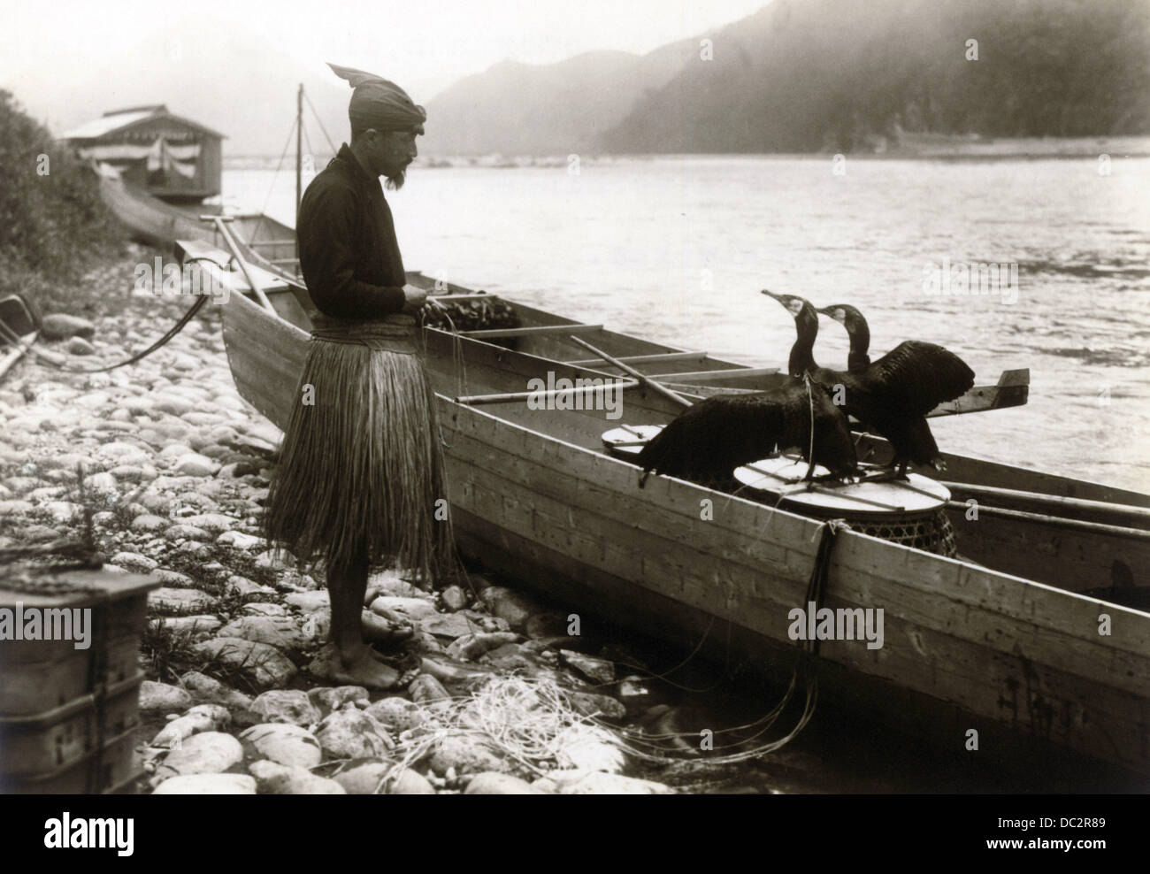 Trage meinen ring um deinen hals Fotos und Bildmaterial in hoher Auflösung Alamy