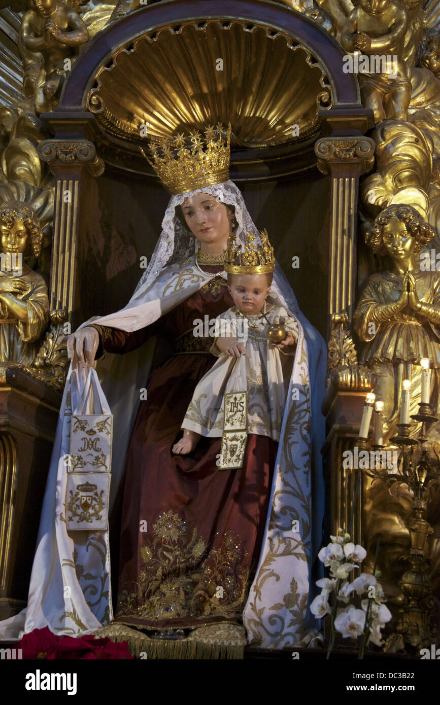 Die Madonna in der berühmten Santa Maria Transpontina Kirche in Rom, Italien Stockfoto