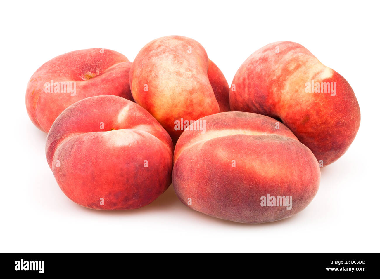 Pfirsiche flach Gruppe auf weißem Hintergrund Stockfoto