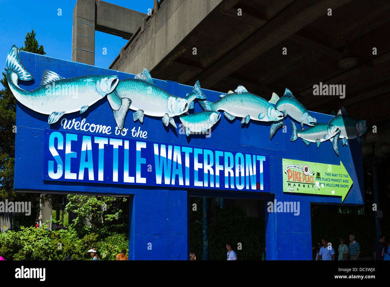 Herzlich Willkommen Sie auf dem Seattle Waterfront Zeichen, Alaskan Way, Seattle, Washington, USA Stockfoto