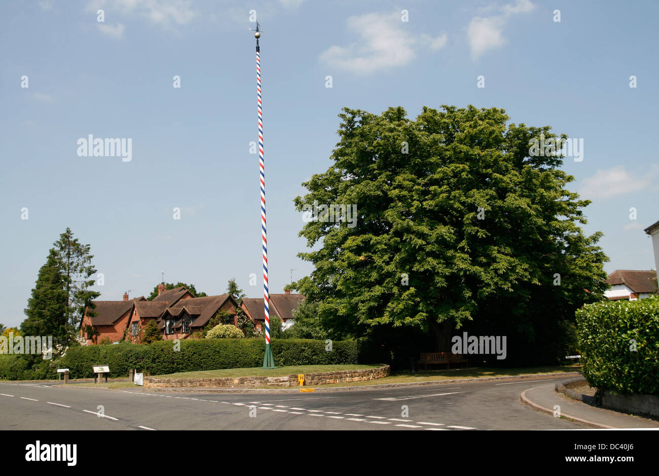 Maibaum Welford auf Avon Warwickshire England UK Stockfoto