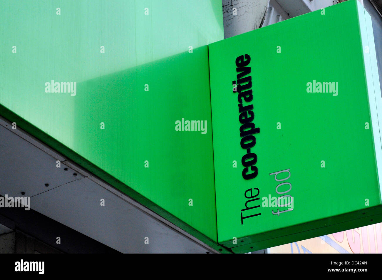 Ein Zeichen für die Genossenschaft Lebensmittelgeschäft in central London, UK Stockfoto