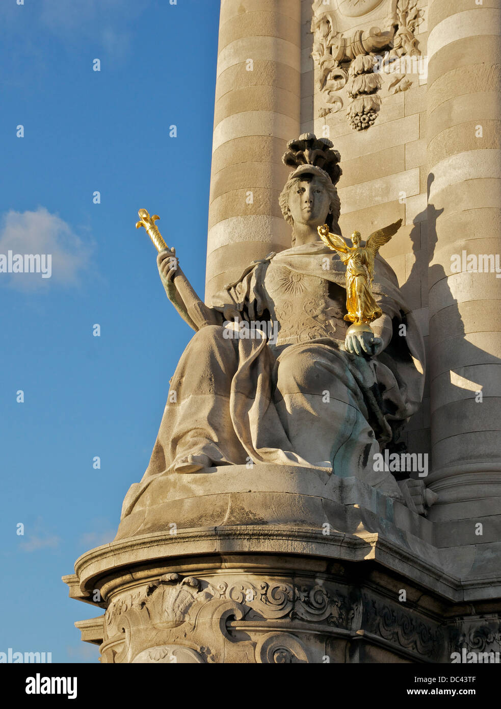 : La France Sous Louis XIV, Pont Alexandre III, Paris. Stockfoto
