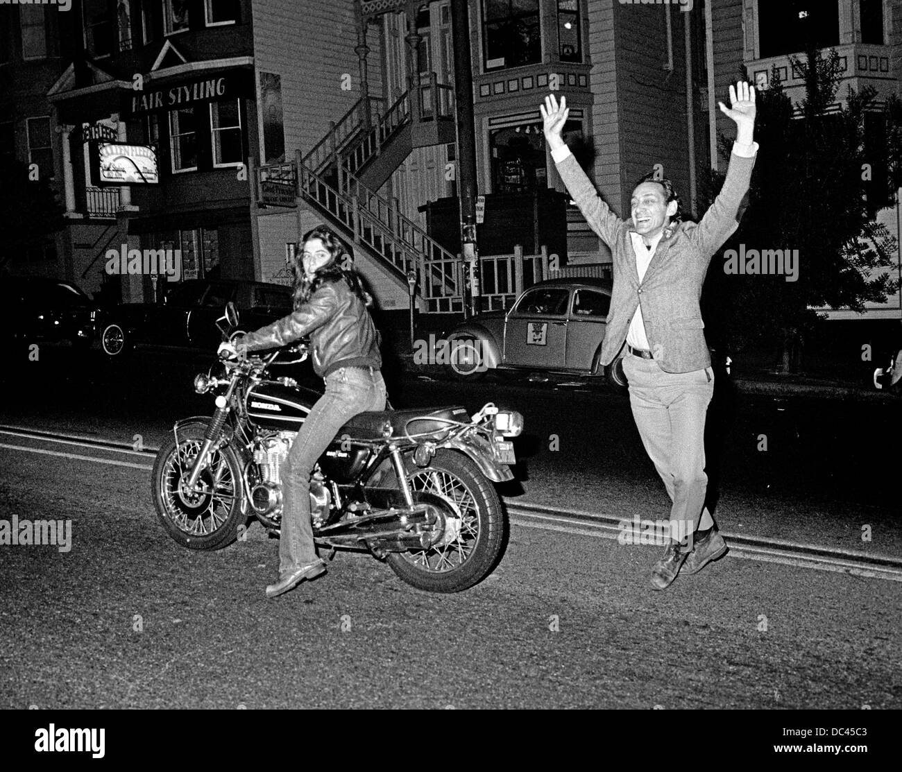 Gay Harvey Milk feiert seinen Wahlsieg. Stockfoto