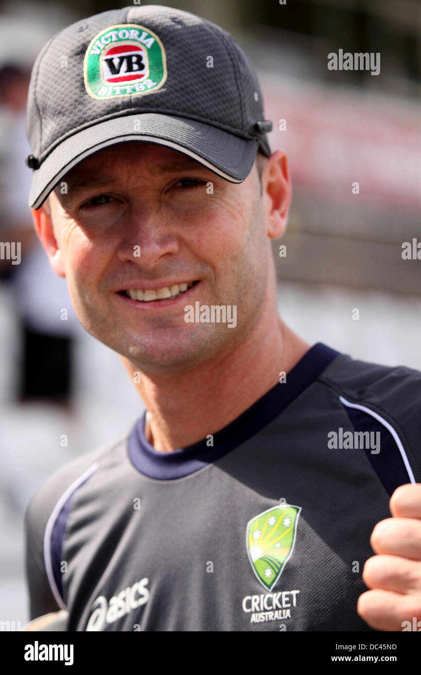 Durham, Großbritannien. 8. August 2013. Michael Clarke an Australiens Trainingseinheit auf dem Emirates Durham International Cricket Ground in Chester-le-Street. Die Session war das letzte Team Praxis vor der 4. Investec Asche Testspiel zwischen England und Australien. Bildnachweis: Stuart Forster/Alamy Live-Nachrichten Stockfoto