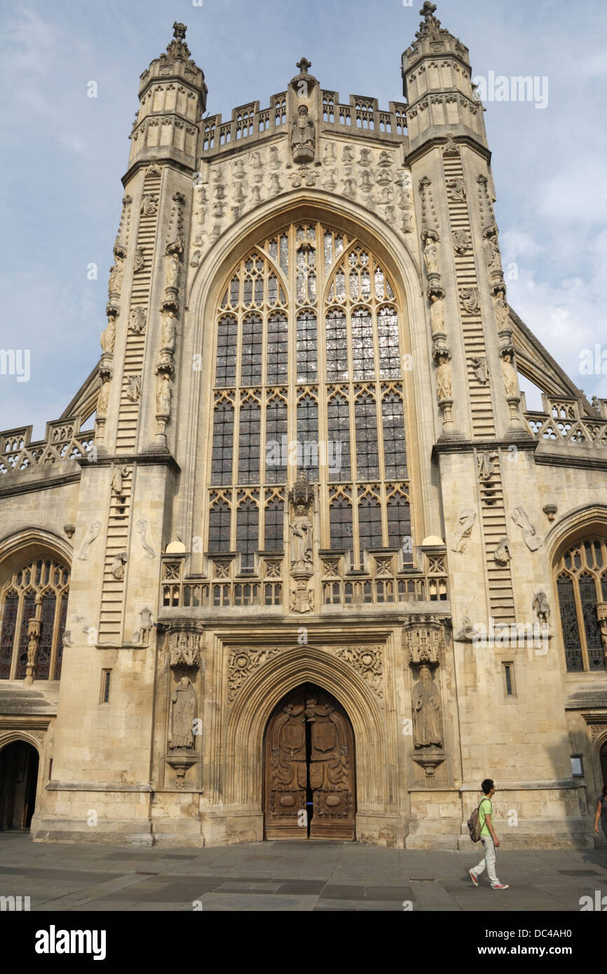 Badeabtei Frontage. Englische Kirche im Stadtzentrum. England Großbritannien. Weltkulturerbe-Architektur, Beginn des cotswold Way Walk Stockfoto Badeabtei Frontage. Englische Kirche im Stadtzentrum. England Großbritannien. Weltkulturerbe-Architektur, Beginn des cotswold Way Walk Stockfoto
