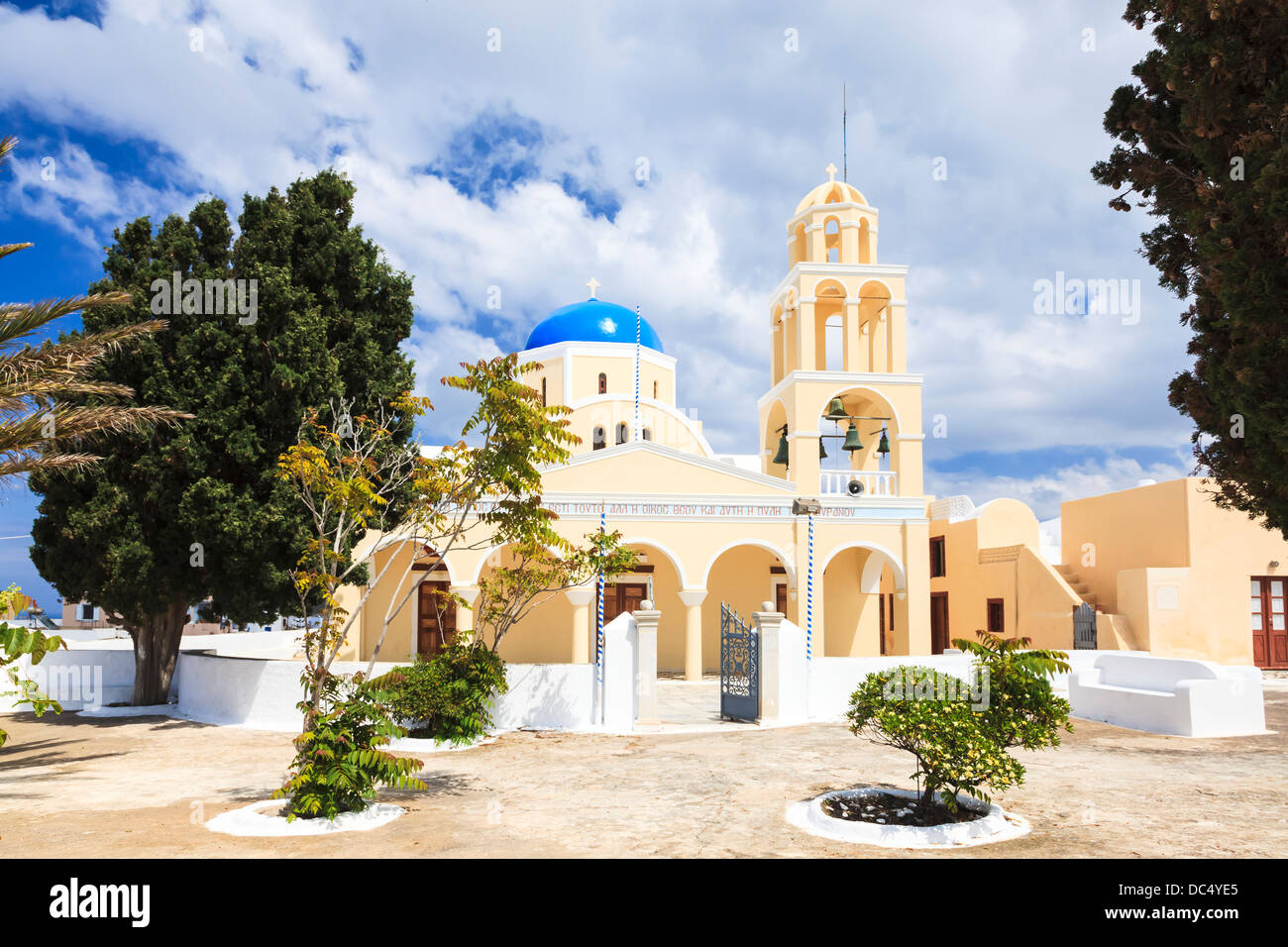 St. George Kirche (Ekklisia Agios Georgios) Oia Santorini Griechenland Europa Stockfoto