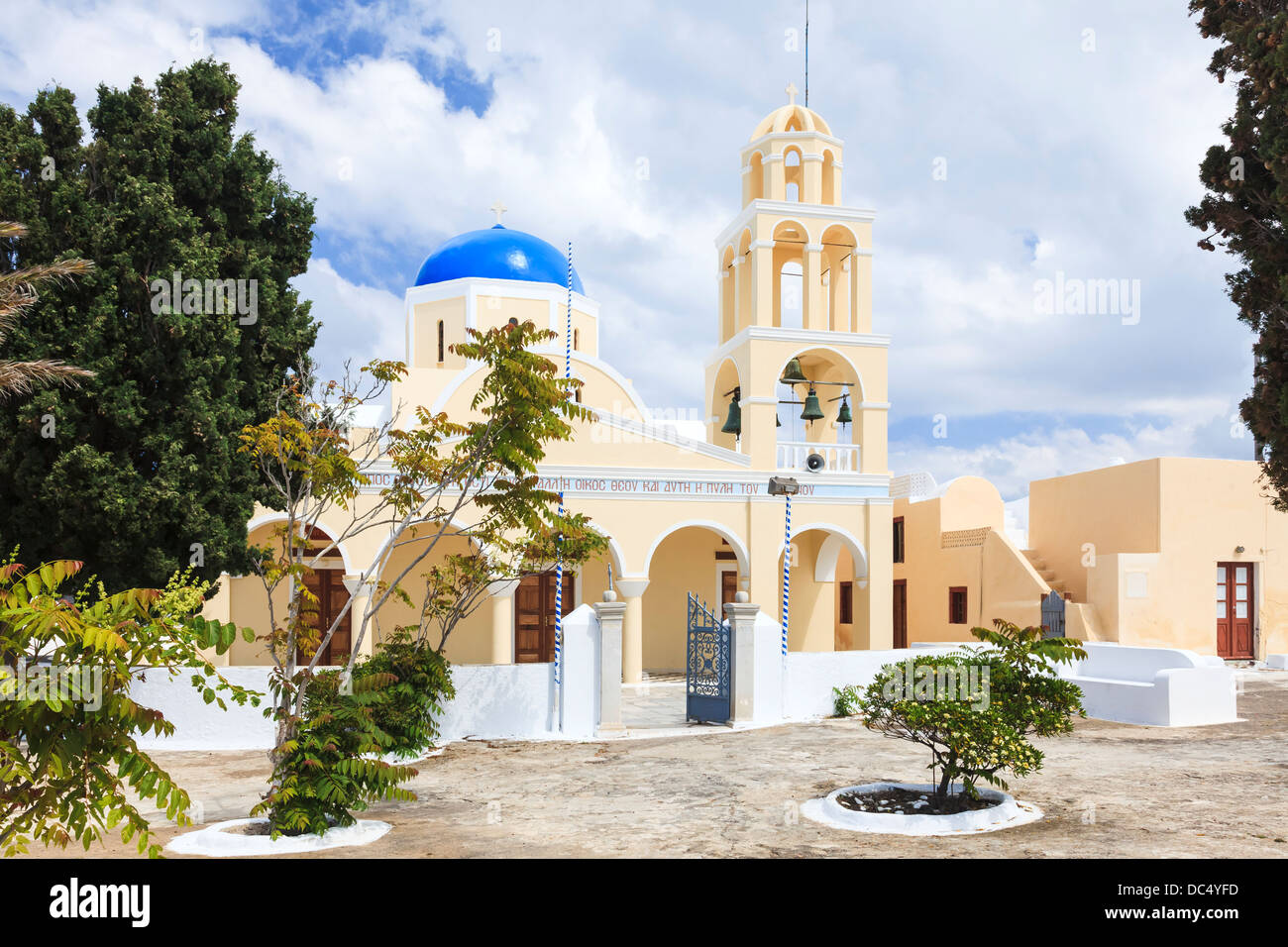 St. George Kirche (Ekklisia Agios Georgios) Oia Santorini Griechenland Europa Stockfoto