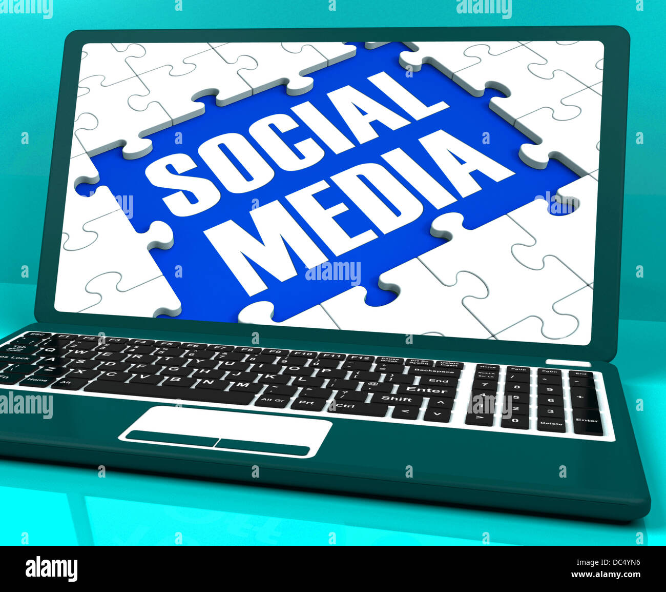 Social Media auf Laptop zeigt Online-Communities Stockfoto