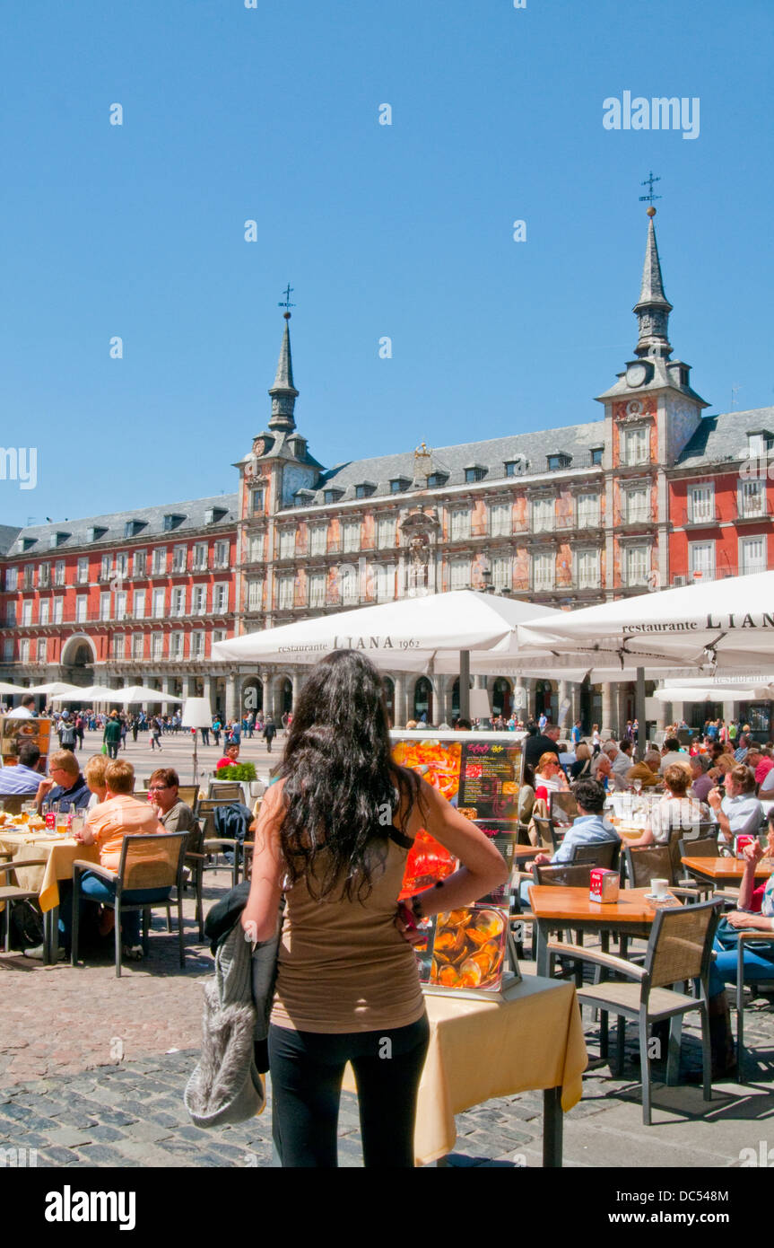Terrassen am Hauptplatz. Madrid, Spanien. Stockfoto