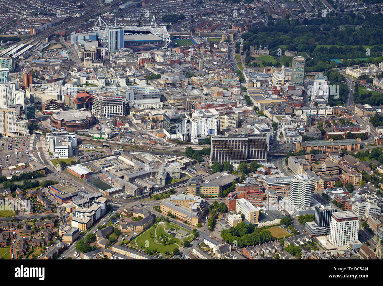 Luftaufnahme von Cardiff City Centre, South Wales, UK Stockfoto