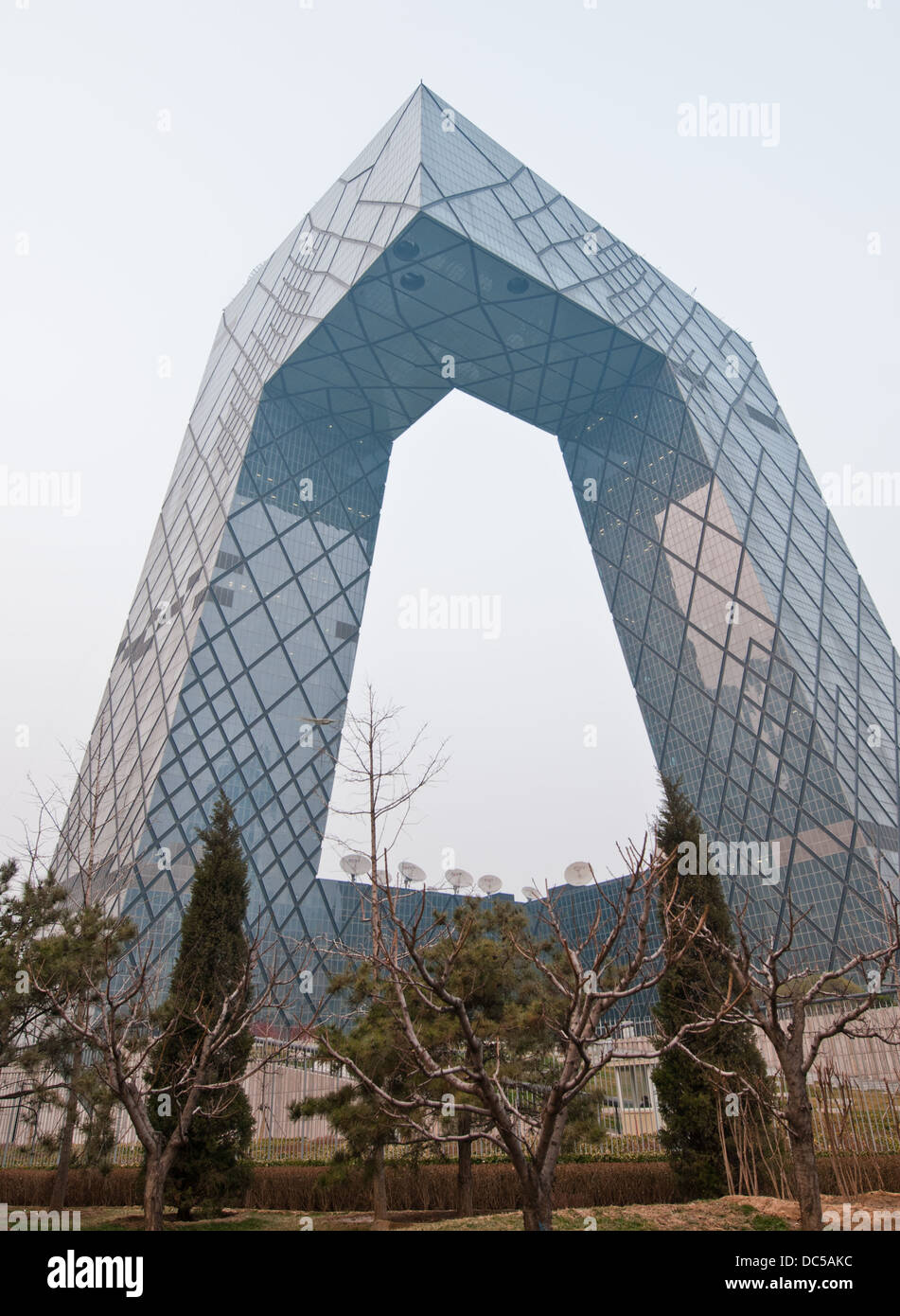 China Central Television (CCTV) modernen Gebäude am East Third Ring Road, Guanghua Road in Peking Stockfoto