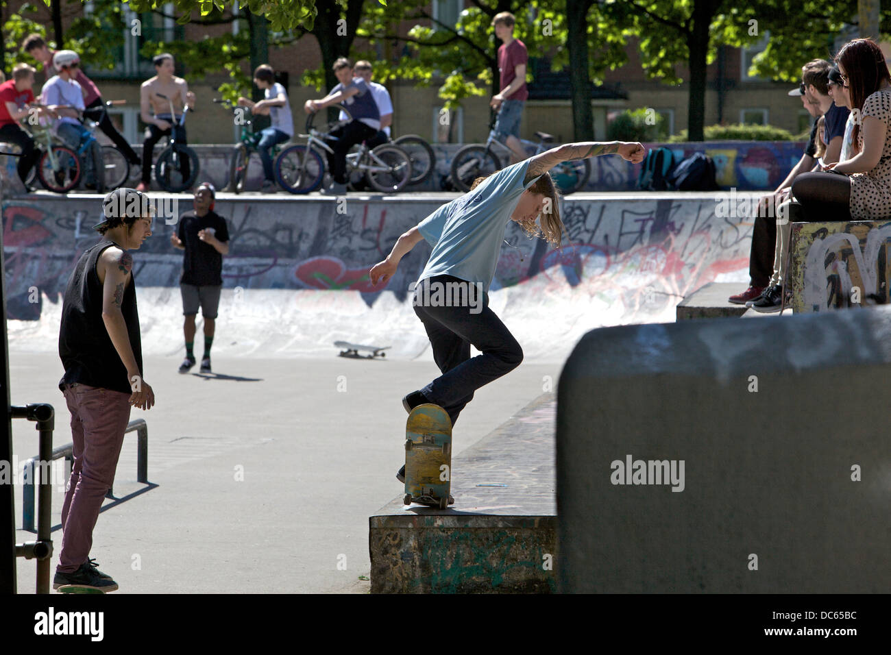 Roller skate Fotos und Bildmaterial in hoher Auflösung Alamy