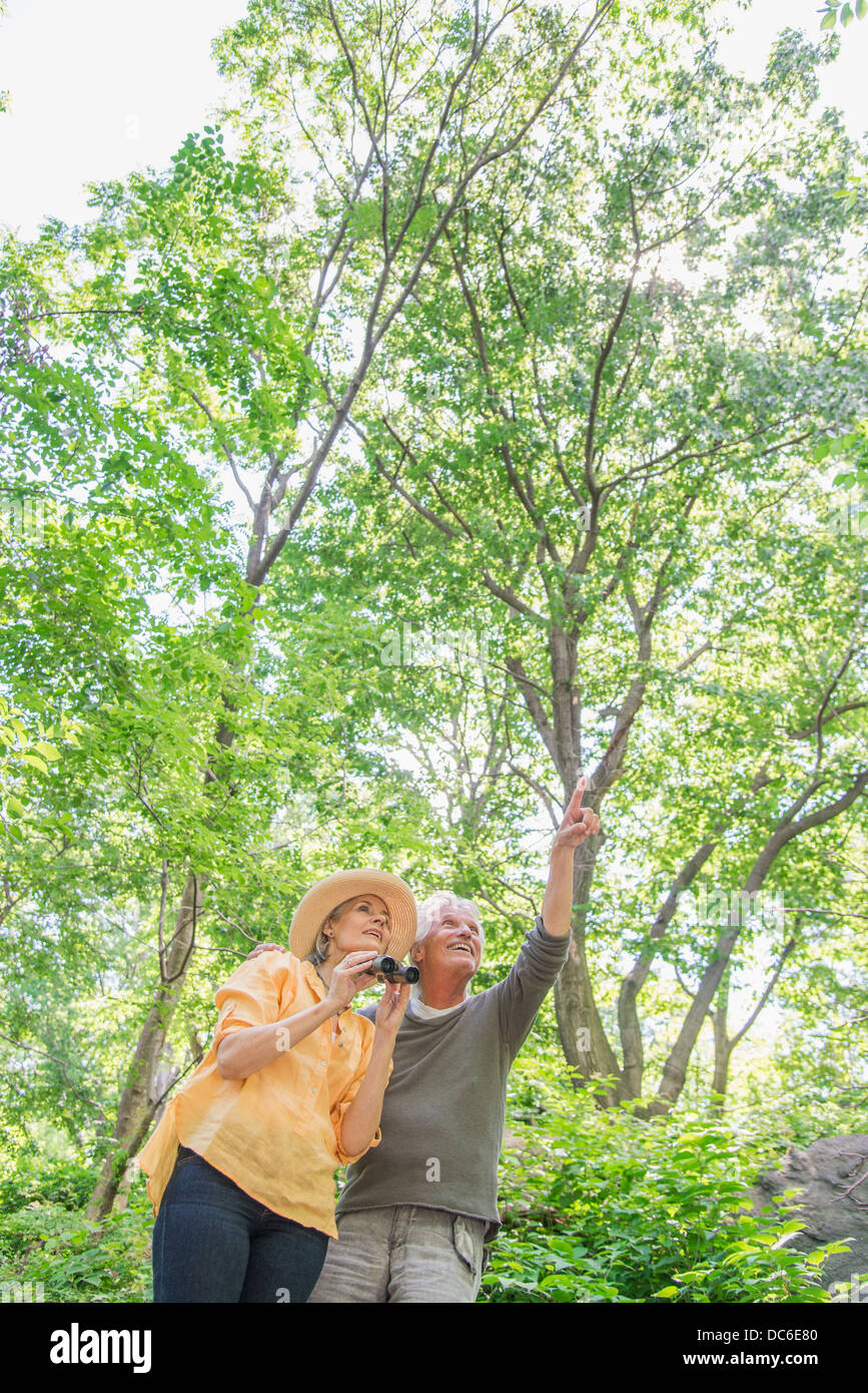 USA, New York, New York City, Central Park, älteres Paar im park Stockfoto