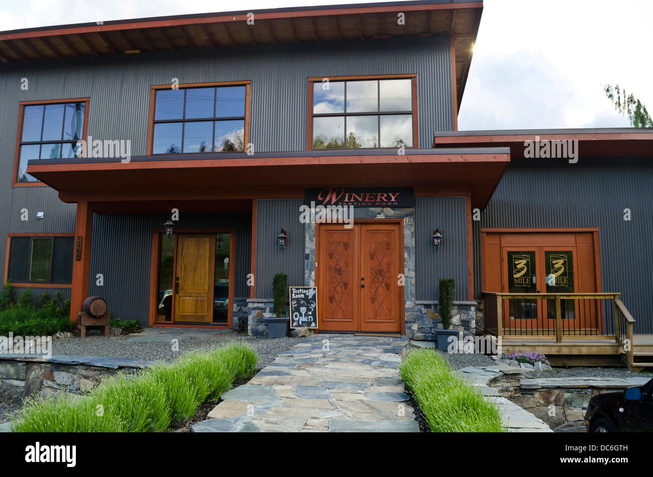 Außen mit Eingang von 3 Meile Estate Winery im Okanagan Bereich von British Columbia. Stockfoto
