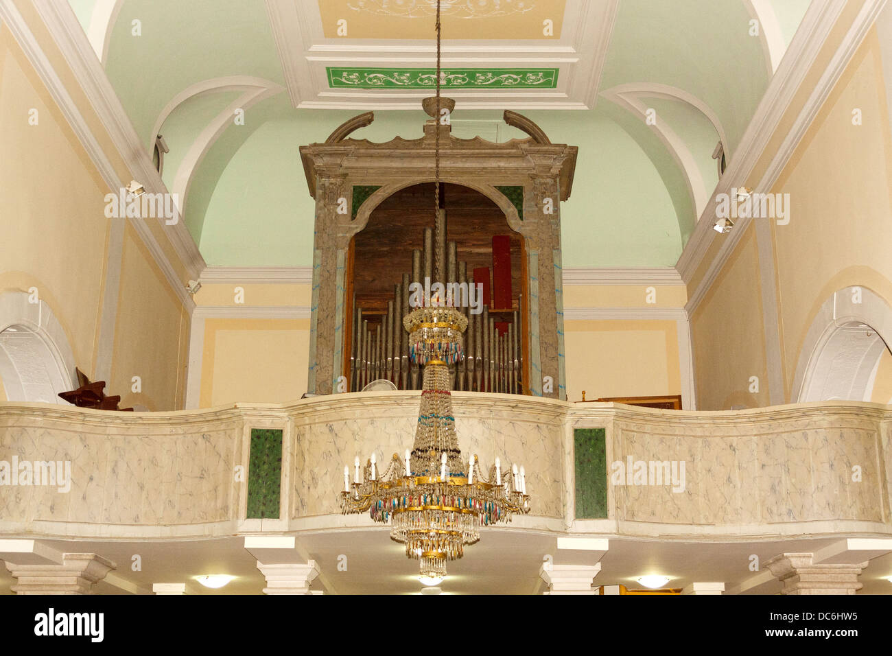 Orgeln in der Kirche der Mariä Verkündigung in Supetar, Kroatien Stockfoto