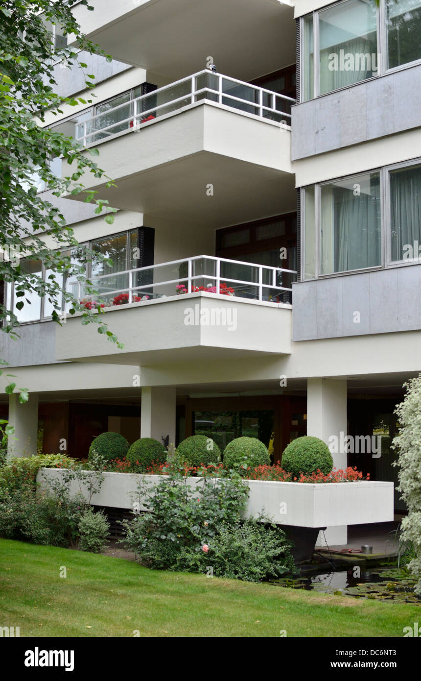 Imperial Court Apartments in Prince Albert Road NW8, London, UK Stockfoto