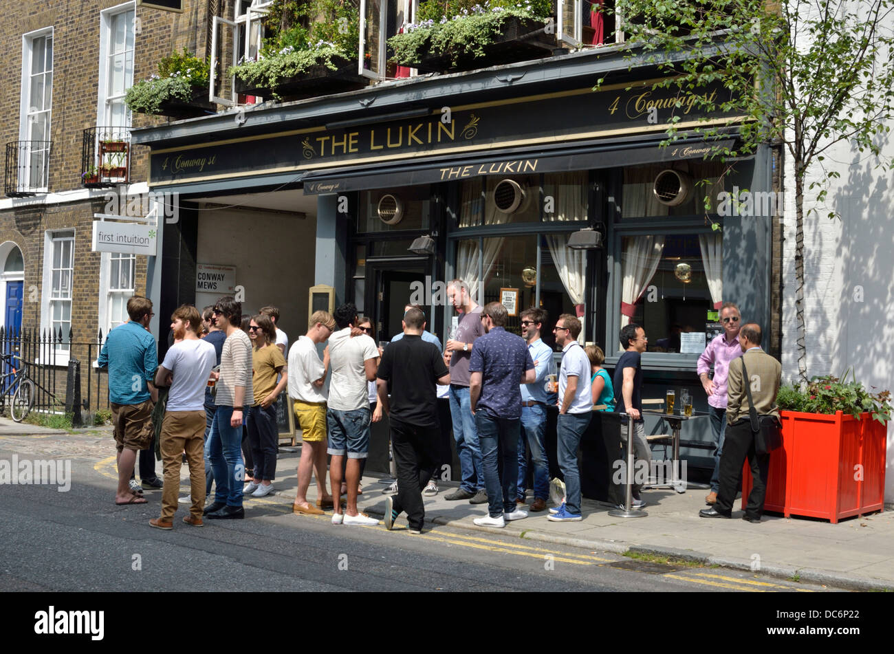 Die Lukin Kneipe in Conway Straße, Fitzrovia, London, Großbritannien. Stockfoto