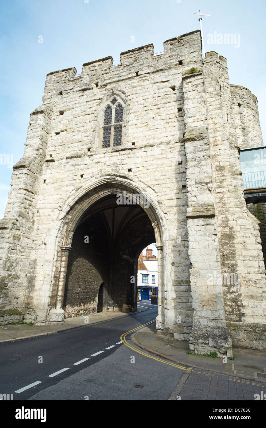 West Gate Tower St Peters Street Canterbury Kent UK Stockfoto