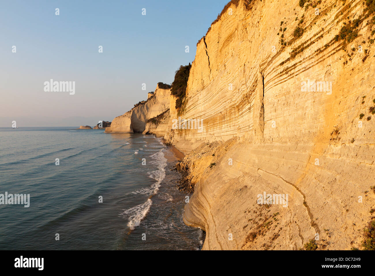 Logas Strand am Peroulades Dorf von Korfu, Griechenland Stockfoto