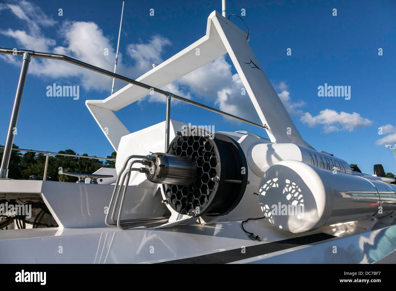 Hyper Sub Prototyp u-Boot und ein Schnellboot. Stockfoto