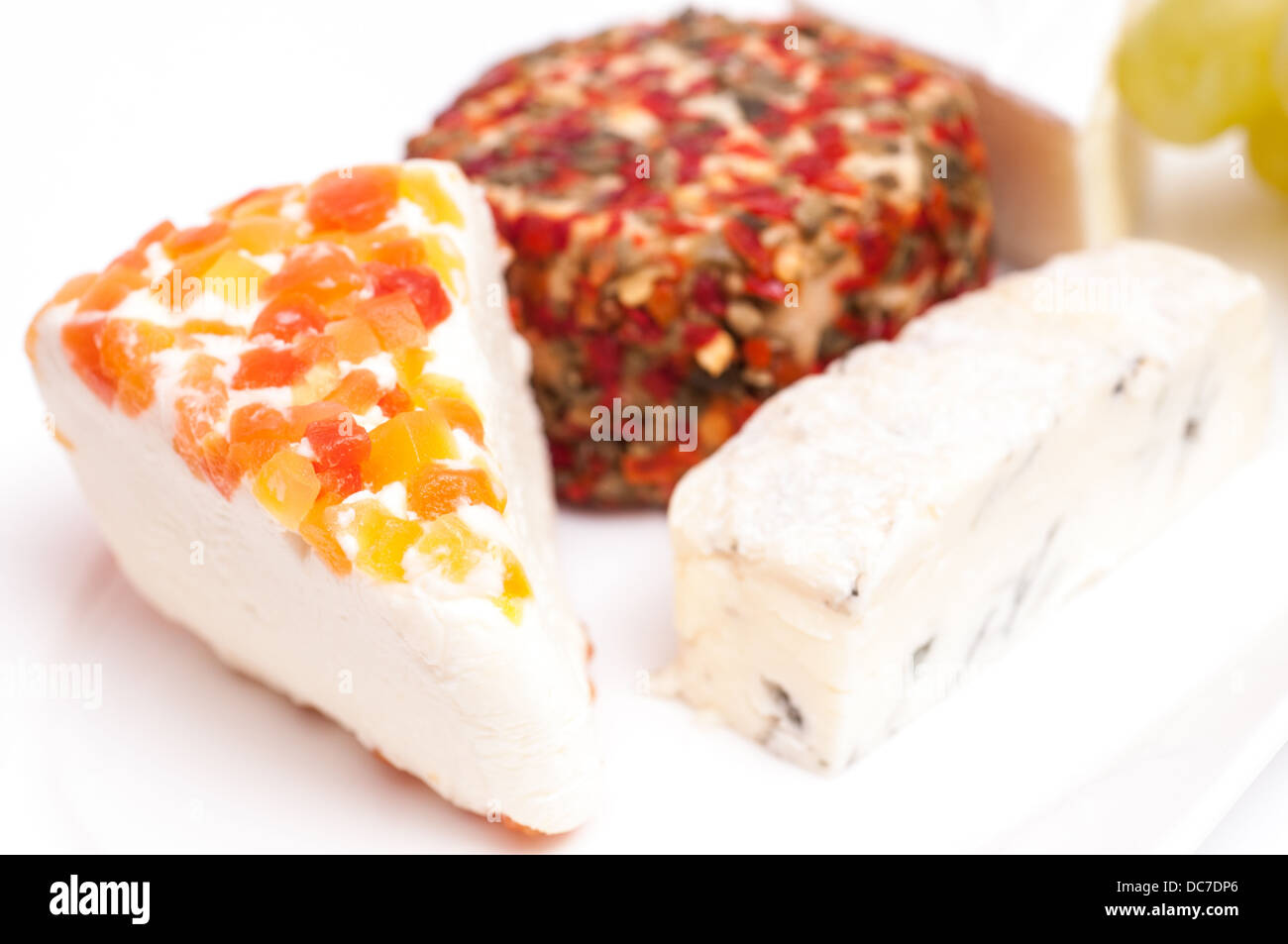 Vier Sorten von Käse mit Trauben Stockfoto