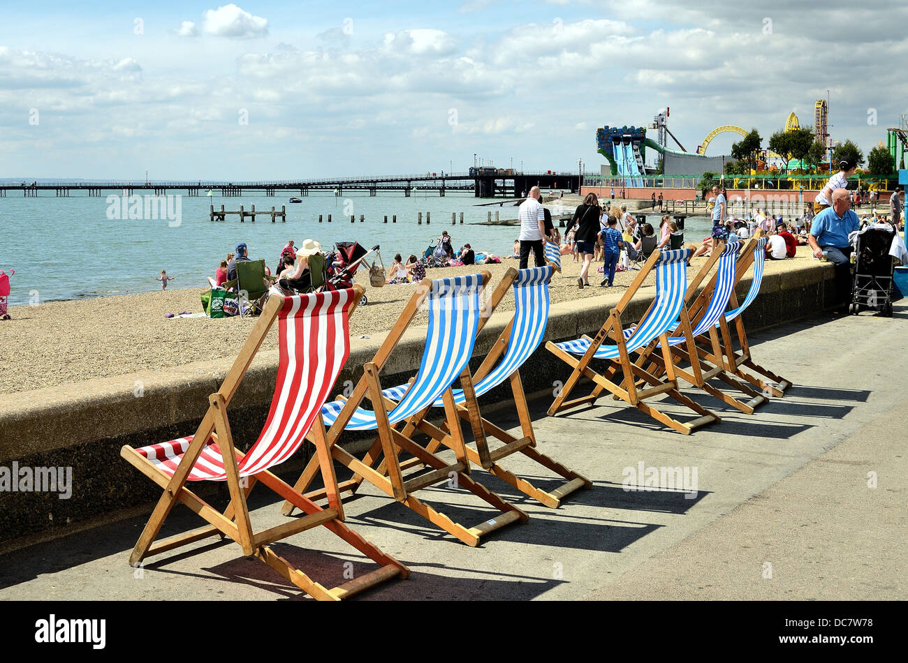 Belebten Strandpromenade im Sommer bei Southend on Sea Essex UK Stockfoto
