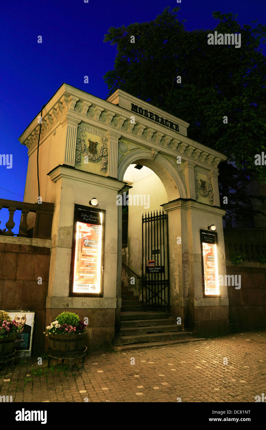 Mosebacke Restaurant auf Sodermalm in Stockholm, Schweden, in der Nacht. Stockfoto