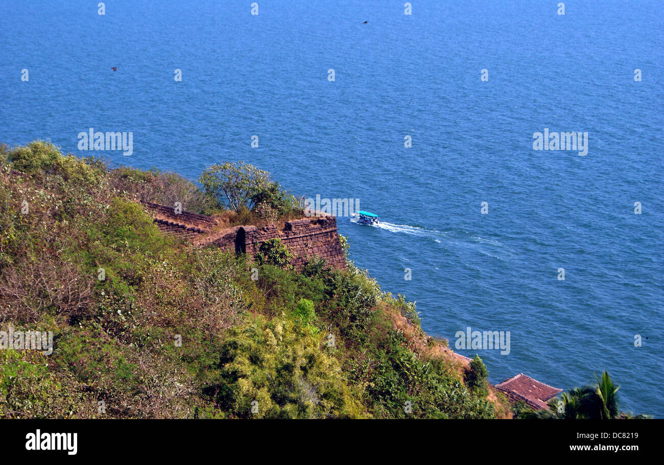 Landschaft-Blick auf Boating auf Goa Backwaters von Fort Aguada Stockfoto