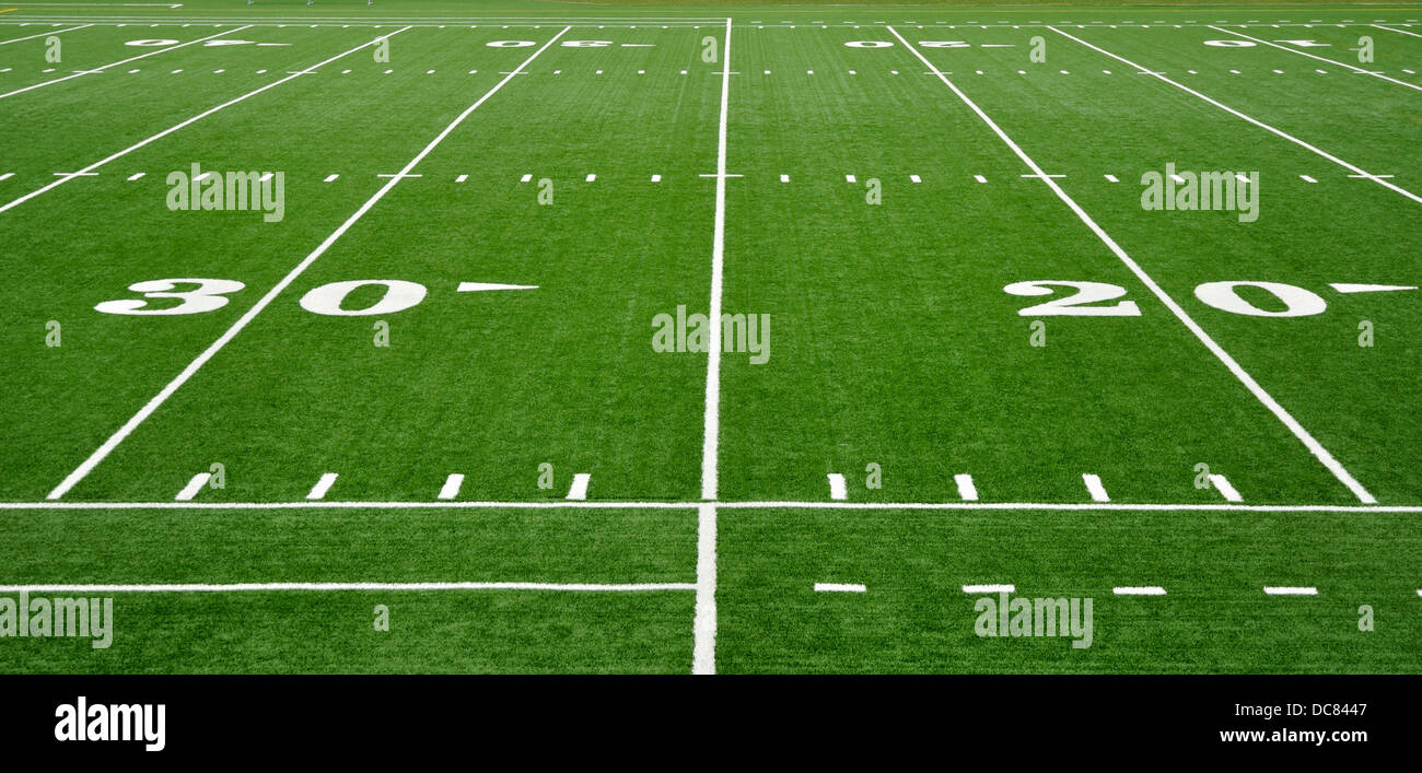 20 und 30-Yard-Linie auf American-Football-Feld Stockfoto