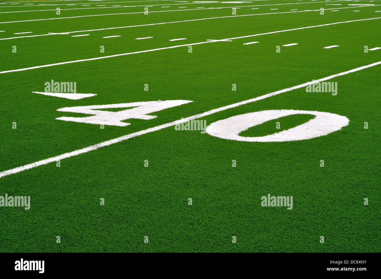 40-Yard-Linie auf einem American Football-Feld Stockfoto