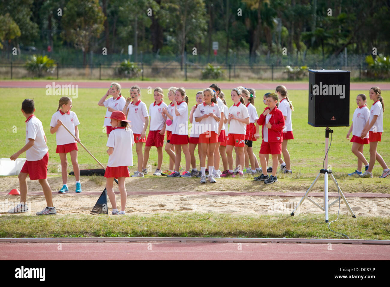 australische Grundschule Leichtathletik und Sport-Tag an der Sydney-Sportakademie in Narrabeen, new-South.Wales Stockfoto