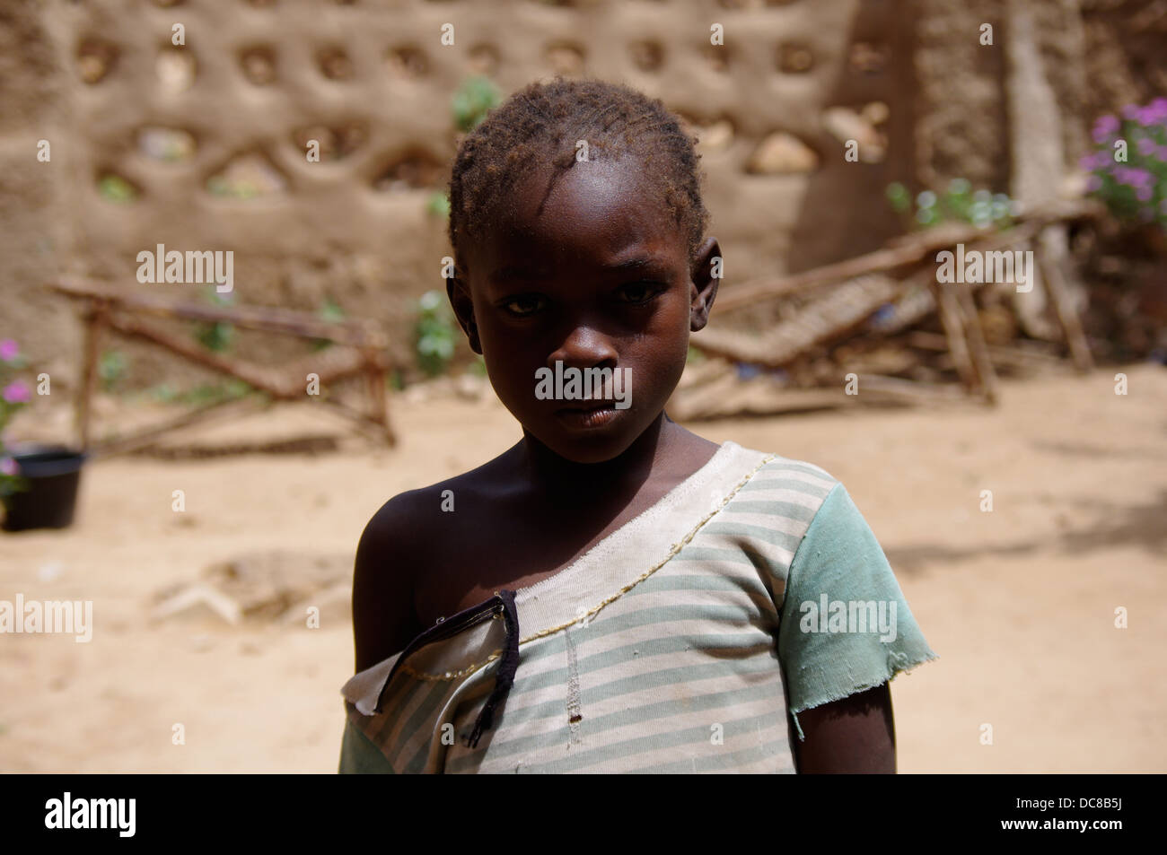 schöne kleine afrikanische Kinder malischen Dogon Stamm Stockfoto