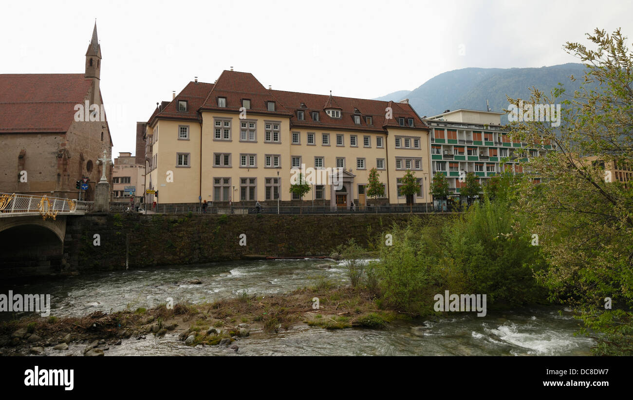 Historischen Gebäuden entlang des Flusses Passer, Meran, Südtirol Stockfoto