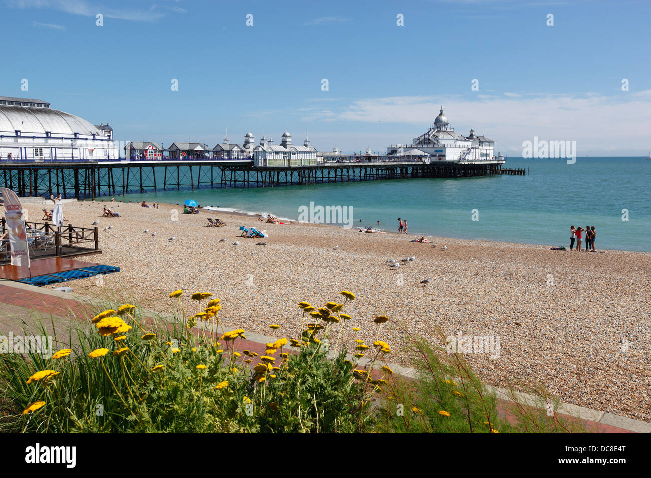 Eastbourne Strand und Pier, East Sussex, England, UK Stockfoto
