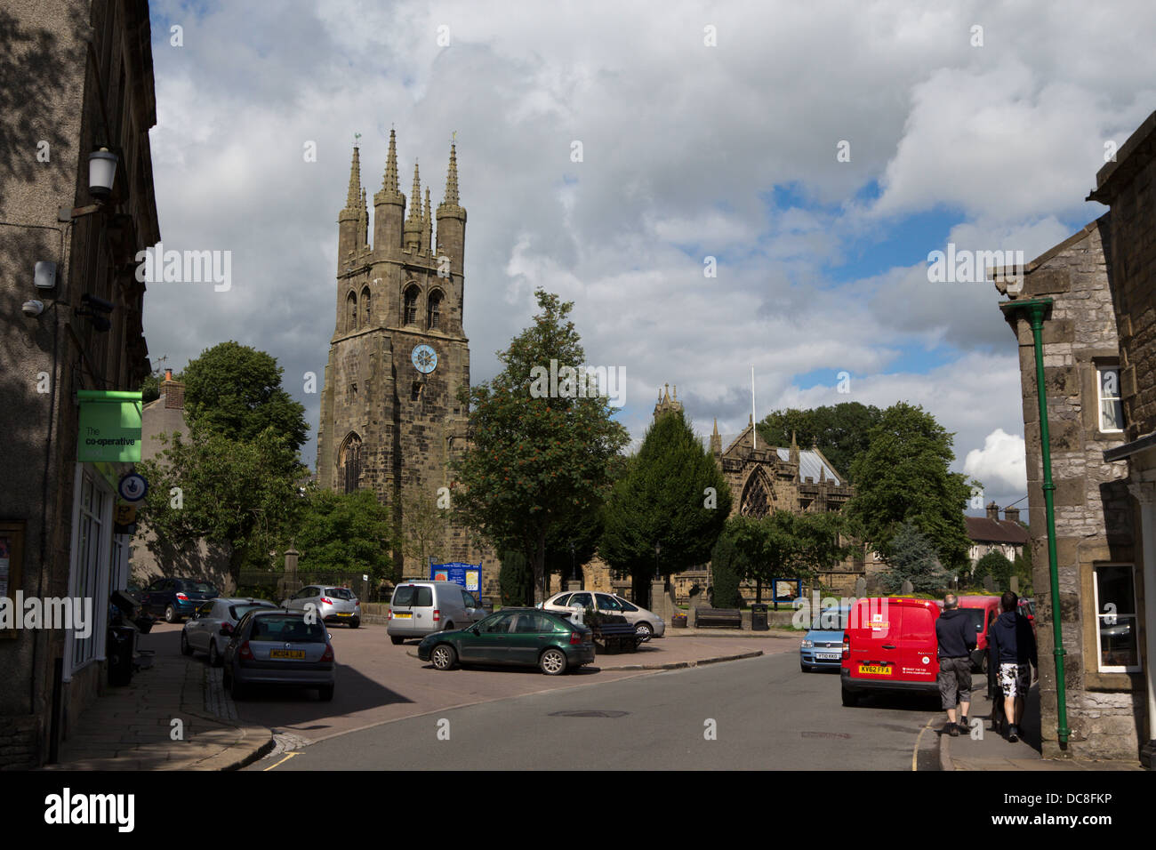 Tideswell der Kirche St. Johannes der Täufer, bekannt als die "Kathedrale des Peaks" Derbyshire England uk gb Stockfoto