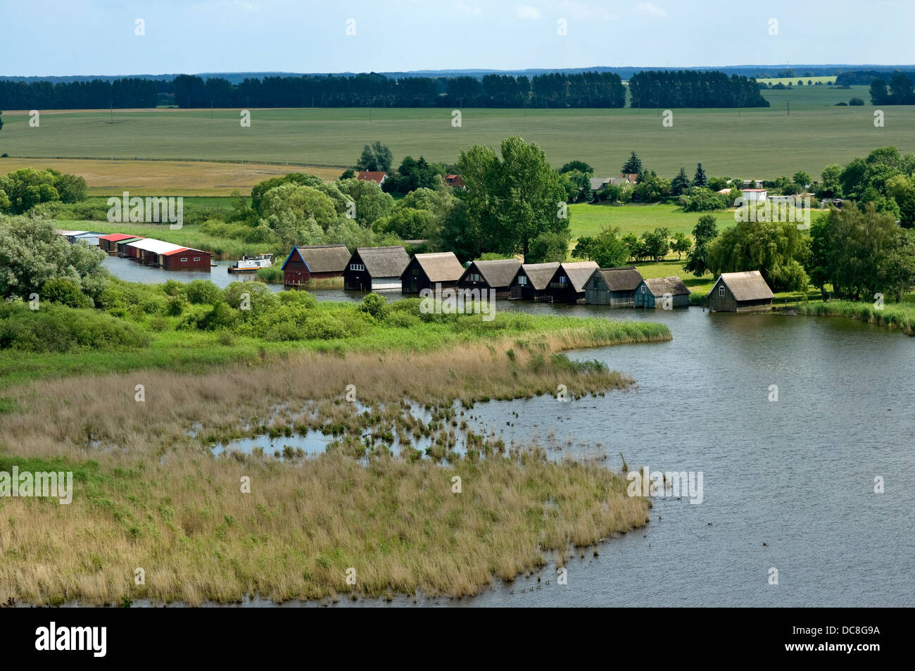Bootshäuser am Müritz See Region, Mecklenburg-Vorpommern, Deutschland. Stockfoto Bootshäuser am Müritz See Region, Mecklenburg-Vorpommern, Deutschland. Stockfoto
