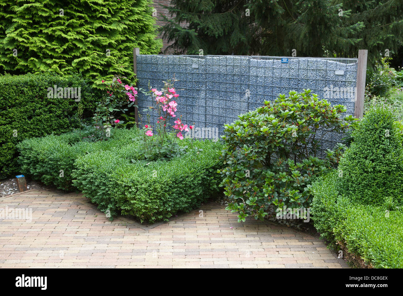 Architektonische Elemente im Garten Stockfoto