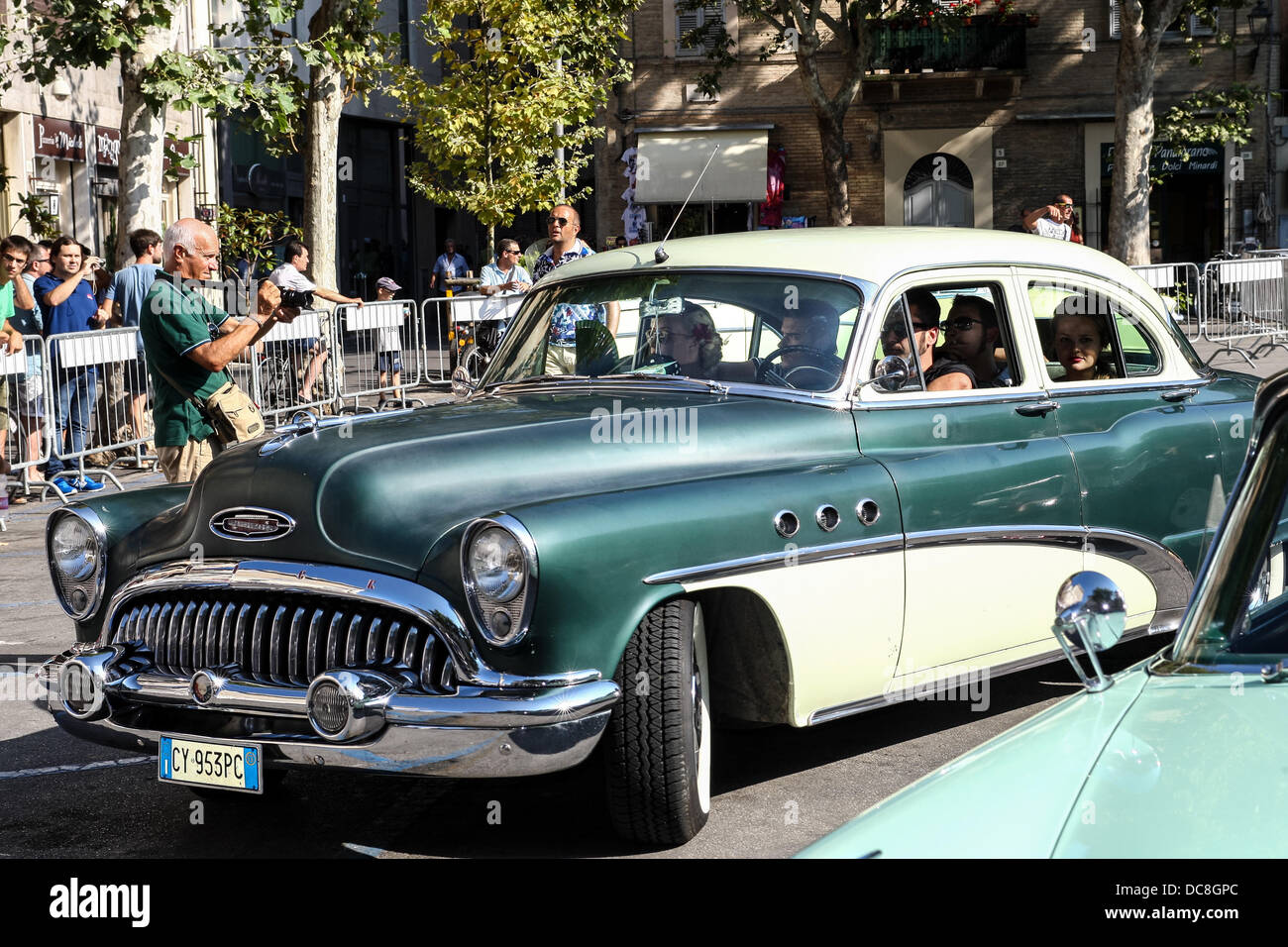 Senigallia, Italien. 10. August 2013. Summer Jamboree 6. Tag [International Festival 60 Wiederbelebung & Rock'n'Roll] USA Oldtimer Parade in Senigallia, Italien am 10. August 2013. Bildnachweis: Valerio Agolino/Alamy Live-Nachrichten Stockfoto