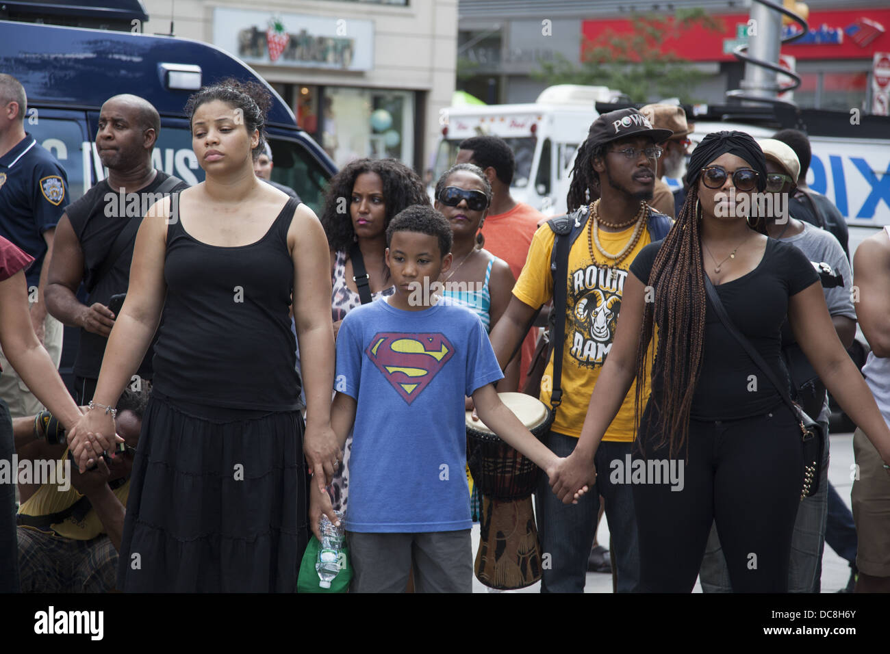 Vorführung und Demonstration gegen institutionellen Rassismus in Amerika, nachdem das Urteil am Trayvon Martin-Mordprozess fiel Stockfoto